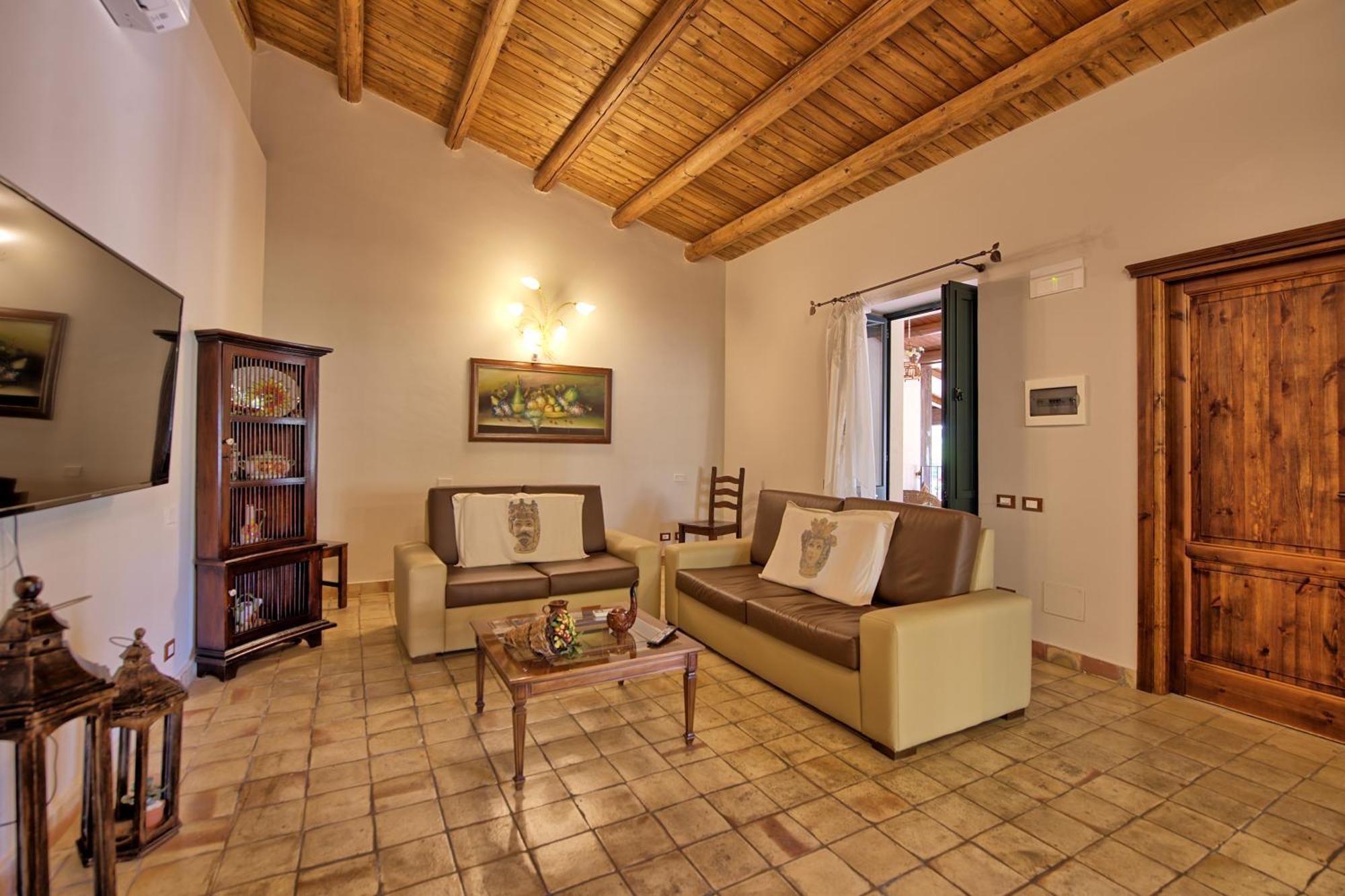 Villa Maddalena By Posarellivillas Palazzolo Acreide Εξωτερικό φωτογραφία